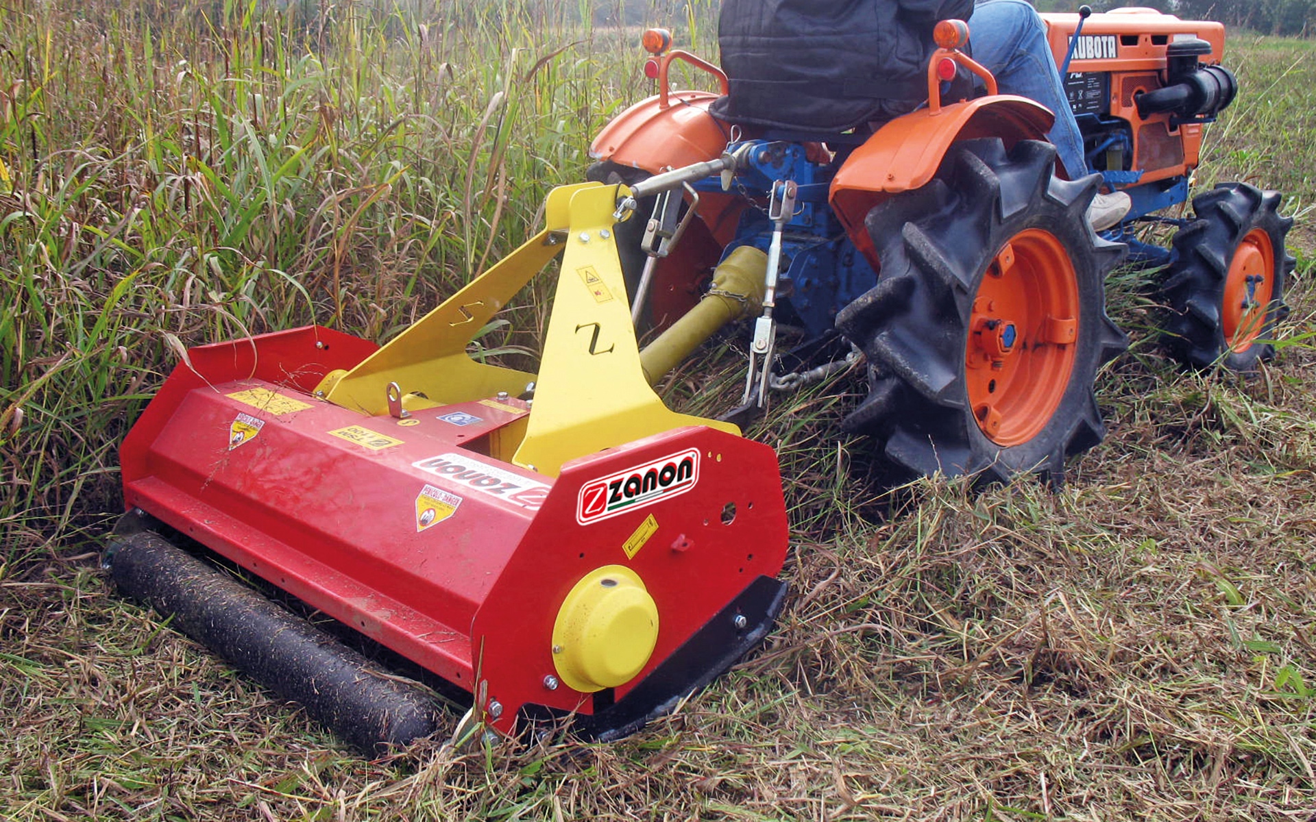 Trinciasarmenti a coltelli per trattorini